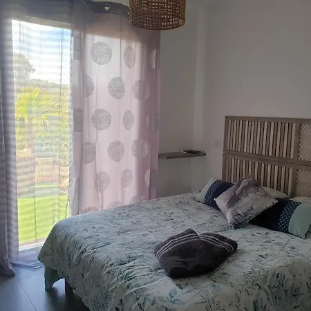 130 M2 Dans Domaine Privé Aux Pierres Roses Porto-Vecchio (Corsica)