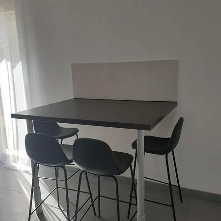 130 M2 Dans Domaine Privé Aux Pierres Roses